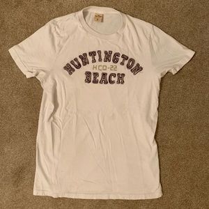 SOLD - HOLLISTER T-Shirt M